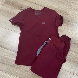 Figs scrub set Burgundy size XS